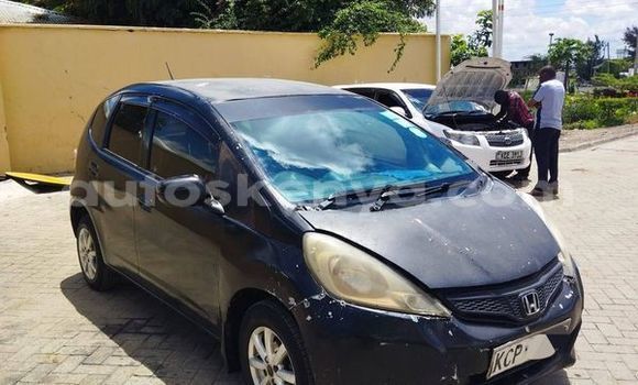 Nunua Ilio tumika Honda Fit Nyingine Gari ndani ya Bute nchini Kaskazini Mashariki mwa Kenya