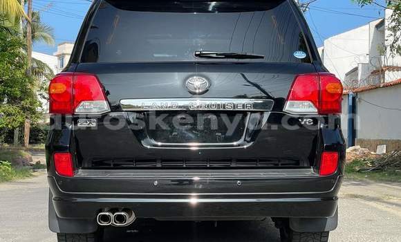 Imported Toyota Land Cruiser Black Makiinaa iti Mombasa keessatti Coastal Kenya keessatti Imported Toyota Land Cruiser Black Makiinaa iti Mombasa keessatti Coastal Kenya keessatti