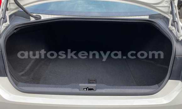 Imported Toyota Crown White Makiinaa iti Mombasa keessatti Coastal Kenya keessatti Imported Toyota Crown White Makiinaa iti Mombasa keessatti Coastal Kenya keessatti