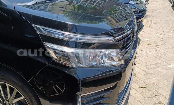 Nunua Imported Toyota Voxy Nyeusi Gari ndani ya Mombasa nchini Kenya ya Pwani Nunua Imported Toyota Voxy Nyeusi Gari ndani ya Mombasa nchini Kenya ya Pwani