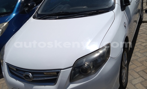 Nunua Ilio tumika Toyota Fielder Nyeupe Gari ndani ya Mombasa nchini Kenya ya Pwani