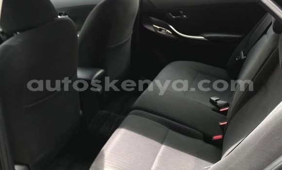 Nunua Imported Toyota Allion Nyeusi Gari ndani ya Mombasa nchini Kenya ya Pwani