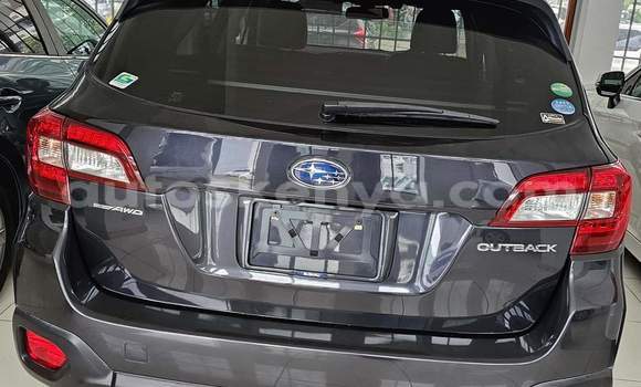 Nunua Imported Subaru Outback Nyeusi Gari ndani ya Mombasa nchini Kenya ya Pwani