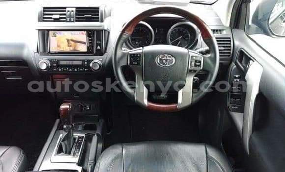 Nunua Imported Toyota Land Cruiser Prado Nyeusi Gari ndani ya Mombasa nchini Kenya ya Pwani