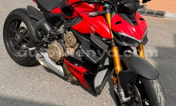 Oofamaa Ducati Streetfighter Red Doqdoqqee iti Nairobi keessatti Nairobi keessatti