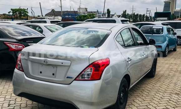 Imported Nissan Latio Silver Makiinaa iti Mombasa keessatti Coastal Kenya keessatti Imported Nissan Latio Silver Makiinaa iti Mombasa keessatti Coastal Kenya keessatti