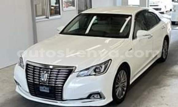Imported Toyota Crown White Makiinaa iti Mombasa keessatti Coastal Kenya keessatti Imported Toyota Crown White Makiinaa iti Mombasa keessatti Coastal Kenya keessatti