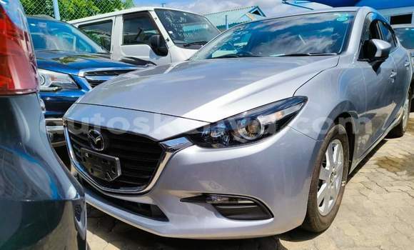 Nunua Imported Mazda Axela Fedha Gari ndani ya Mombasa nchini Kenya ya Pwani