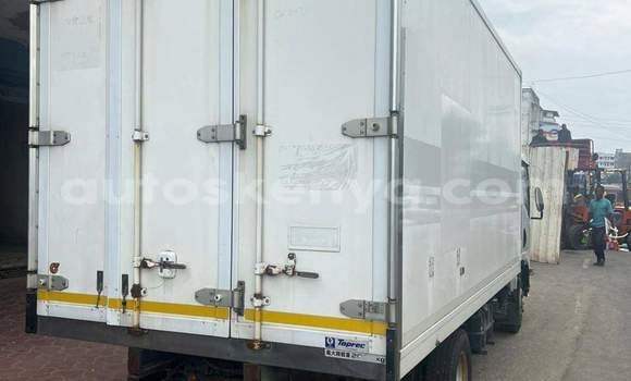 Buy Import Isuzu 117 White Car in Mombasa in Coastal Kenya Buy Import Isuzu 117 White Car in Mombasa in Coastal Kenya