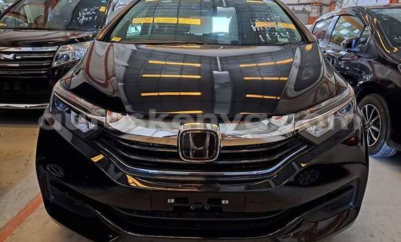 Nunua Imported Honda Fit Shuttle Bluu Gari ndani ya Mombasa nchini Kenya ya Pwani