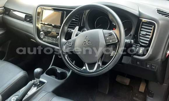 Imported Mitsubishi Outlander White Makiinaa iti Mombasa keessatti Coastal Kenya keessatti Imported Mitsubishi Outlander White Makiinaa iti Mombasa keessatti Coastal Kenya keessatti