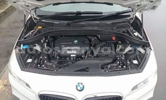 Nunua Imported BMW 2-Series Nyeupe Gari ndani ya Mombasa nchini Kenya ya Pwani Nunua Imported BMW 2-Series Nyeupe Gari ndani ya Mombasa nchini Kenya ya Pwani
