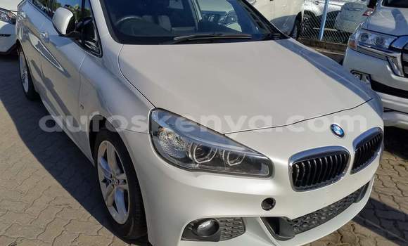 Nunua Imported BMW 2-Series Nyeupe Gari ndani ya Mombasa nchini Kenya ya Pwani Nunua Imported BMW 2-Series Nyeupe Gari ndani ya Mombasa nchini Kenya ya Pwani