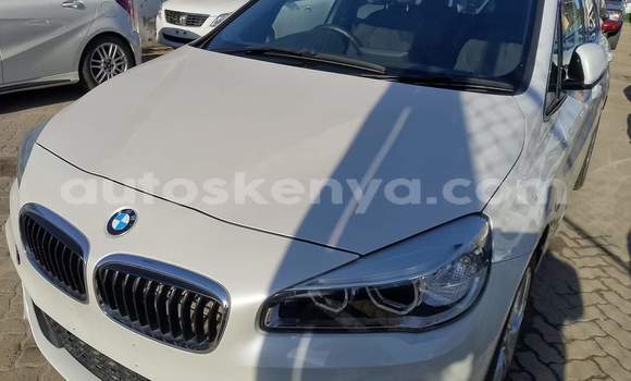 Nunua Imported BMW 2-Series Nyeupe Gari ndani ya Mombasa nchini Kenya ya Pwani Nunua Imported BMW 2-Series Nyeupe Gari ndani ya Mombasa nchini Kenya ya Pwani
