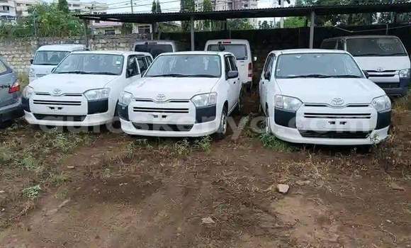 Imported Toyota Probox Silver Makiinaa iti Mombasa keessatti Coastal Kenya keessatti Imported Toyota Probox Silver Makiinaa iti Mombasa keessatti Coastal Kenya keessatti