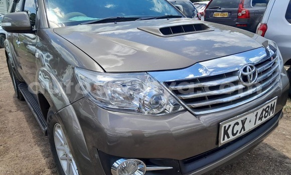Nunua Ilio tumika Toyota Fortuner Nyingine Gari ndani ya Busia nchini West Kenya