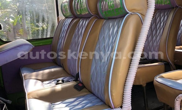 Buy Used Toyota Hiace White Car in Bura in Northeast Kenya Buy Used Toyota Hiace White Car in Bura in Northeast Kenya