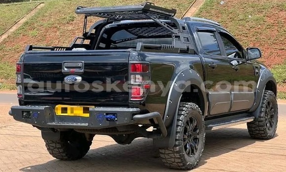 Oofamaa Ford Ranger Black Makiinaa iti Bute keessatti Northeast Kenya keessatti Oofamaa Ford Ranger Black Makiinaa iti Bute keessatti Northeast Kenya keessatti