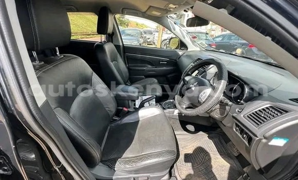 Oofamaa Mitsubishi RVR Black Makiinaa iti Bungoma keessatti West Kenya keessatti Oofamaa Mitsubishi RVR Black Makiinaa iti Bungoma keessatti West Kenya keessatti