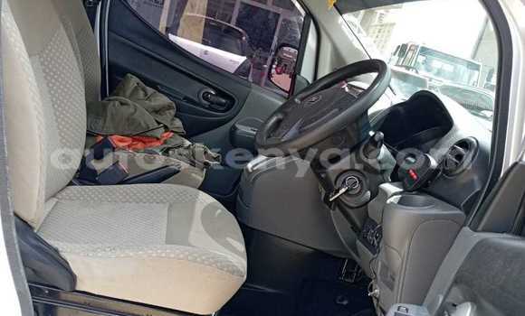 Nunua Ilio tumika Toyota Noah Nyingine Gari ndani ya Bute nchini Kaskazini Mashariki mwa Kenya Nunua Ilio tumika Toyota Noah Nyingine Gari ndani ya Bute nchini Kaskazini Mashariki mwa Kenya