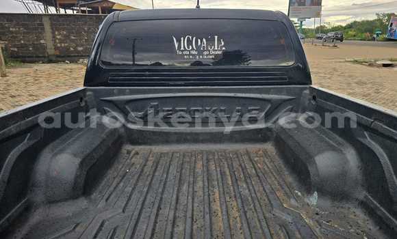 Nunua Ilio tumika Toyota Hilux Nyeusi Gari ndani ya Bungoma nchini West Kenya Nunua Ilio tumika Toyota Hilux Nyeusi Gari ndani ya Bungoma nchini West Kenya