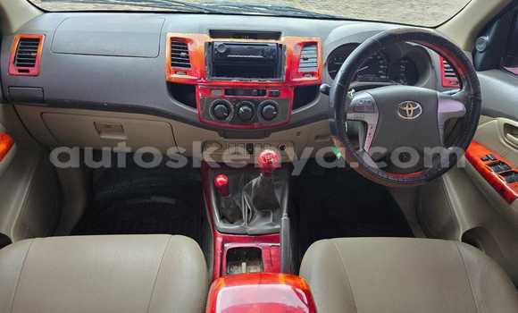 Nunua Ilio tumika Toyota Hilux Nyeusi Gari ndani ya Bungoma nchini West Kenya Nunua Ilio tumika Toyota Hilux Nyeusi Gari ndani ya Bungoma nchini West Kenya