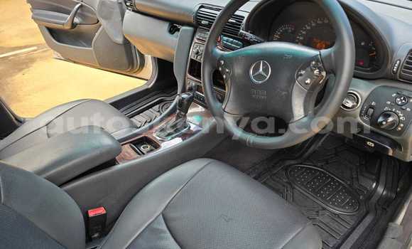 Nunua Ilio tumika Mercedes‒Benz C–Class Nyingine Gari ndani ya Bura nchini Kaskazini Mashariki mwa Kenya Nunua Ilio tumika Mercedes‒Benz C–Class Nyingine Gari ndani ya Bura nchini Kaskazini Mashariki mwa Kenya