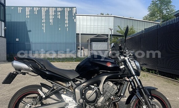 Oofamaa Yamaha FZ Black Doqdoqqee iti Nairobi keessatti Nairobi keessatti Oofamaa Yamaha FZ Black Doqdoqqee iti Nairobi keessatti Nairobi keessatti