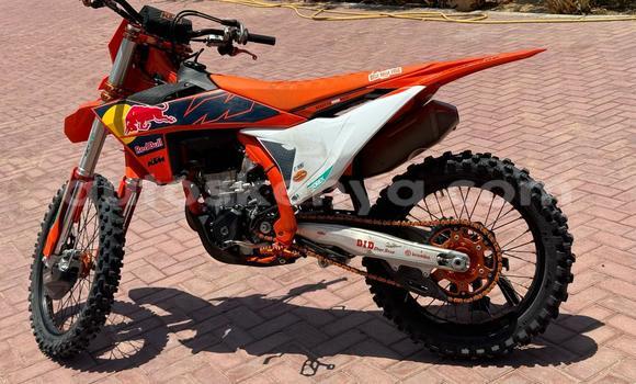 Oofamaa KTM 450 Beige Doqdoqqee iti Nairobi keessatti Nairobi keessatti