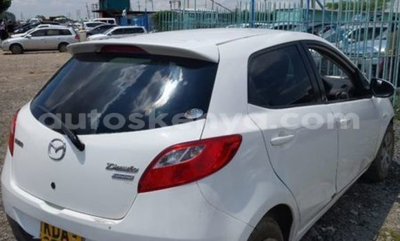 Nunua Ilio tumika Toyota Premio Nyeupe Gari ndani ya Bungoma nchini West Kenya