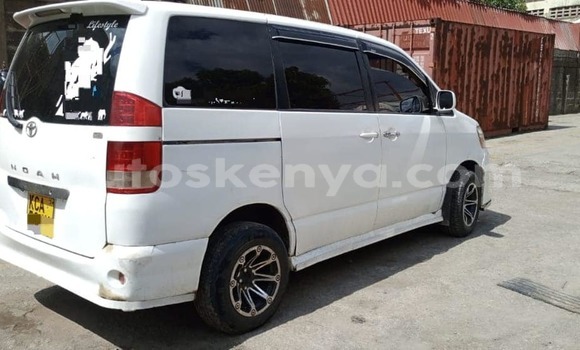 Buy Used Toyota Noah White Car in Bute in Northeast Kenya Buy Used Toyota Noah White Car in Bute in Northeast Kenya