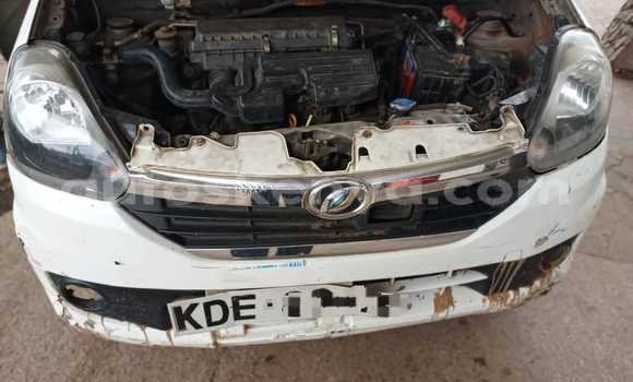 Buy Used Daihatsu Mira White Car in Bura in Northeast Kenya Buy Used Daihatsu Mira White Car in Bura in Northeast Kenya