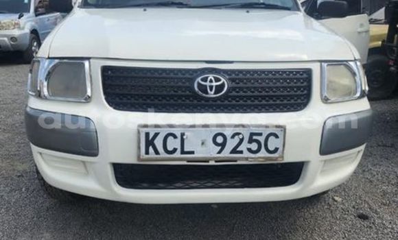 Nunua Ilio tumika Toyota Succeed Nyeupe Gari ndani ya Nairobi nchini Nairobi