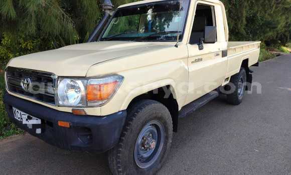 Oofamaa Toyota Altezza Other Makiinaa iti Bissil keessatti Nairobi keessatti