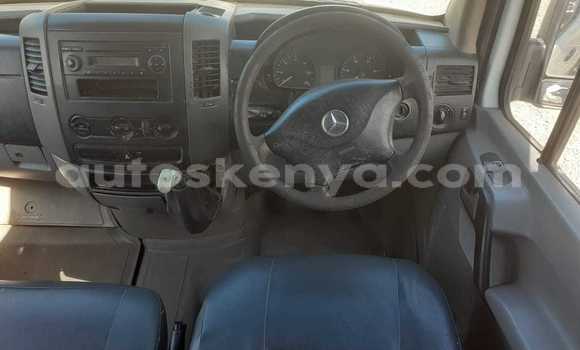 Buy Used Mercedes-Benz CLS250 White Car in Bura in Northeast Kenya Buy Used Mercedes-Benz CLS250 White Car in Bura in Northeast Kenya