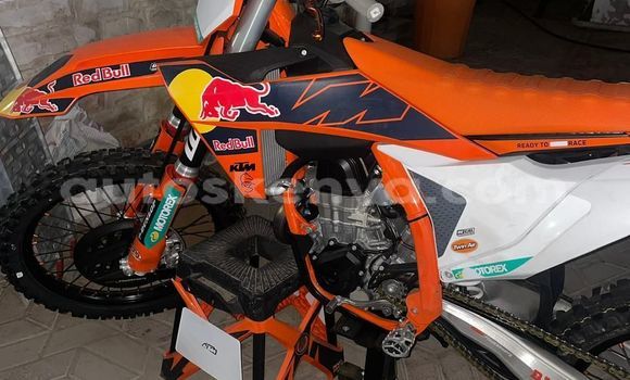 Oofamaa KTM 450 Beige Doqdoqqee iti Nairobi keessatti Nairobi keessatti