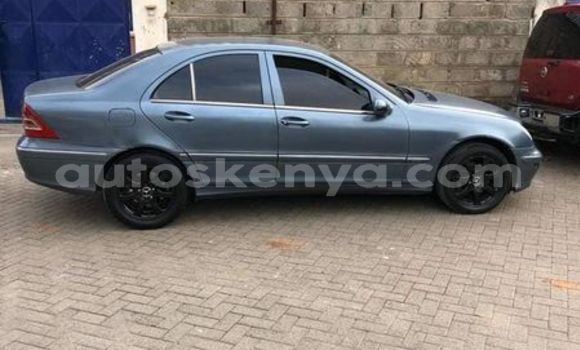 Oofamaa Mercedes-Benz C250 coupe Other Makiinaa iti Nairobi keessatti Nairobi keessatti