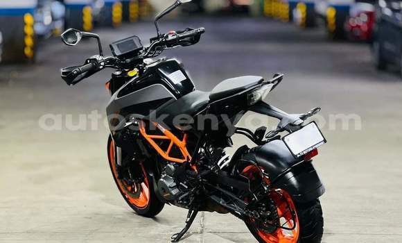 Oofamaa KTM 350 Red Doqdoqqee iti Nairobi keessatti Nairobi keessatti