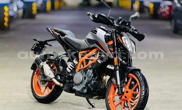 Oofamaa KTM 350 Red Doqdoqqee iti Nairobi keessatti Nairobi keessatti Oofamaa KTM 350 Red Doqdoqqee iti Nairobi keessatti Nairobi keessatti