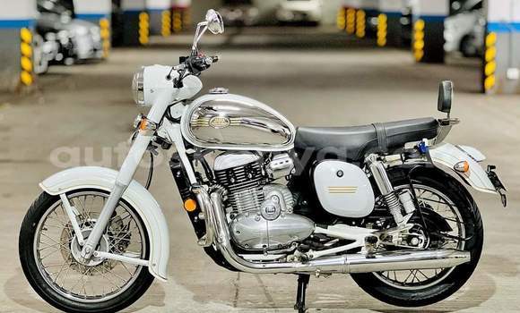 Oofamaa Jawa 350 White Doqdoqqee iti Nairobi keessatti Nairobi keessatti Oofamaa Jawa 350 White Doqdoqqee iti Nairobi keessatti Nairobi keessatti