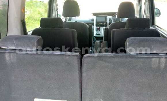 Nunua Ilio tumika Toyota Noah Fedha Gari ndani ya Nairobi nchini Nairobi