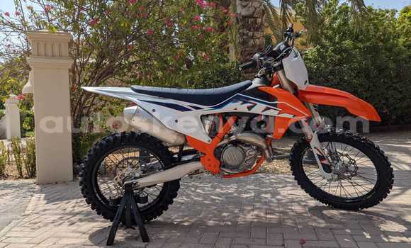 Oofamaa KTM 450 Beige Doqdoqqee iti Nairobi keessatti Nairobi keessatti