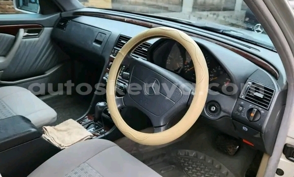 Oofamaa Mercedes‒Benz C–Class Other Makiinaa iti Nairobi keessatti Nairobi keessatti