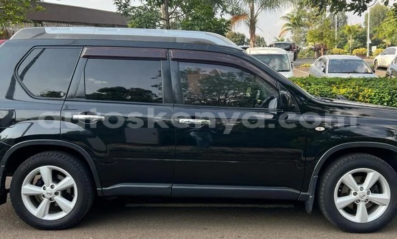 Oofamaa Nissan X–Trail Black Makiinaa iti Changamwe keessatti Coast keessatti Oofamaa Nissan X–Trail Black Makiinaa iti Changamwe keessatti Coast keessatti