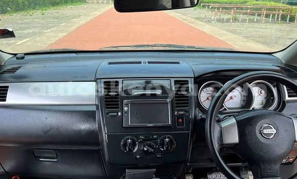 Buy Used Nissan tiida White Car in Chuka in East Kenya Buy Used Nissan tiida White Car in Chuka in East Kenya