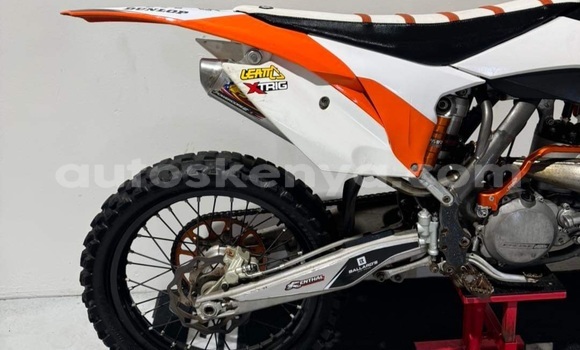 Oofamaa KTM 250 Red Doqdoqqee iti Nairobi keessatti Nairobi keessatti Oofamaa KTM 250 Red Doqdoqqee iti Nairobi keessatti Nairobi keessatti