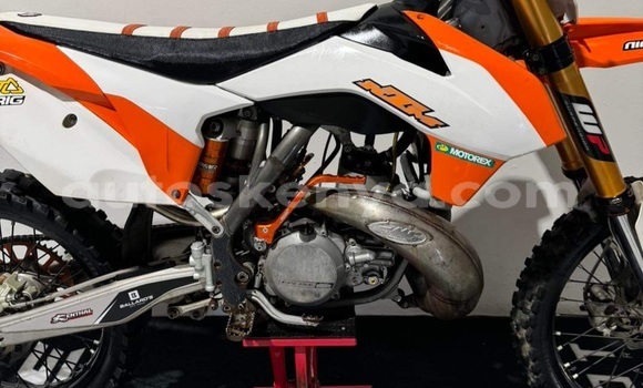 Oofamaa KTM 250 Red Doqdoqqee iti Nairobi keessatti Nairobi keessatti Oofamaa KTM 250 Red Doqdoqqee iti Nairobi keessatti Nairobi keessatti