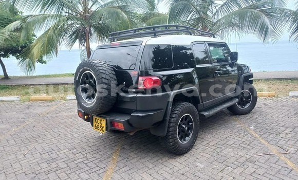Buy Used Toyota FJ Cruiser Black Car in Machakos in East Kenya Buy Used Toyota FJ Cruiser Black Car in Machakos in East Kenya