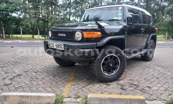 Buy Used Toyota FJ Cruiser Black Car in Machakos in East Kenya Buy Used Toyota FJ Cruiser Black Car in Machakos in East Kenya