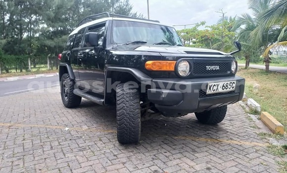 Buy Used Toyota FJ Cruiser Black Car in Machakos in East Kenya Buy Used Toyota FJ Cruiser Black Car in Machakos in East Kenya